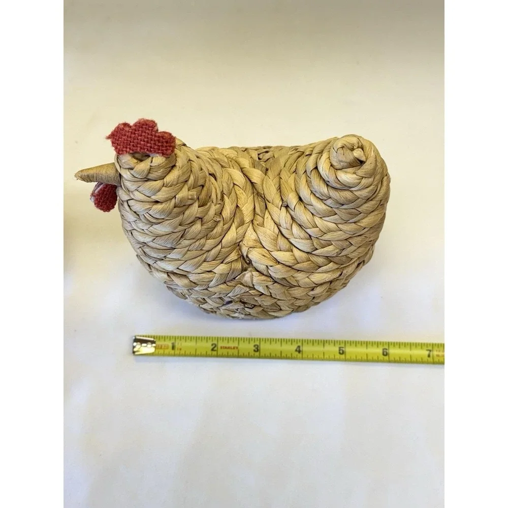 Braided Woven Straw Hen Pair Of 2 Farmhouse Table Decor
